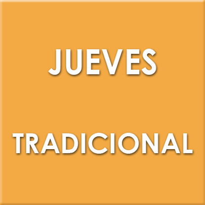 Imagen de Pechuga rellena de jamón y queso rebozada con ensalada de hojas verdes, papas, tomate y huevo